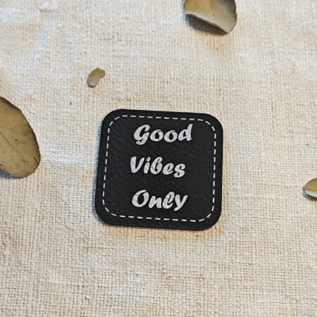 Kunstleder-Label Good Vibes Only